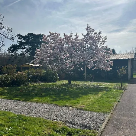 Le Du Bois Dormant Casa de Férias *